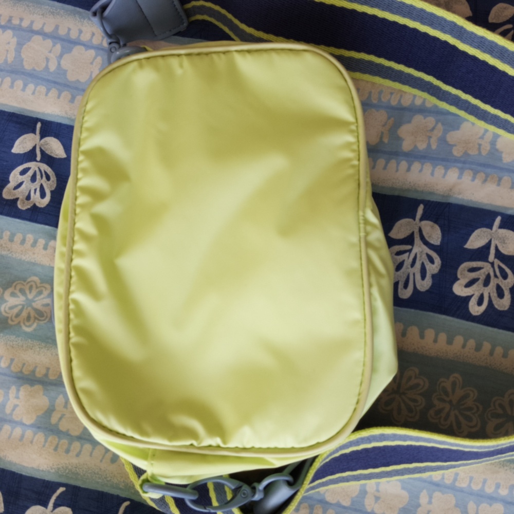 Offline by Aerie cross body bag - Picture 5 of 9